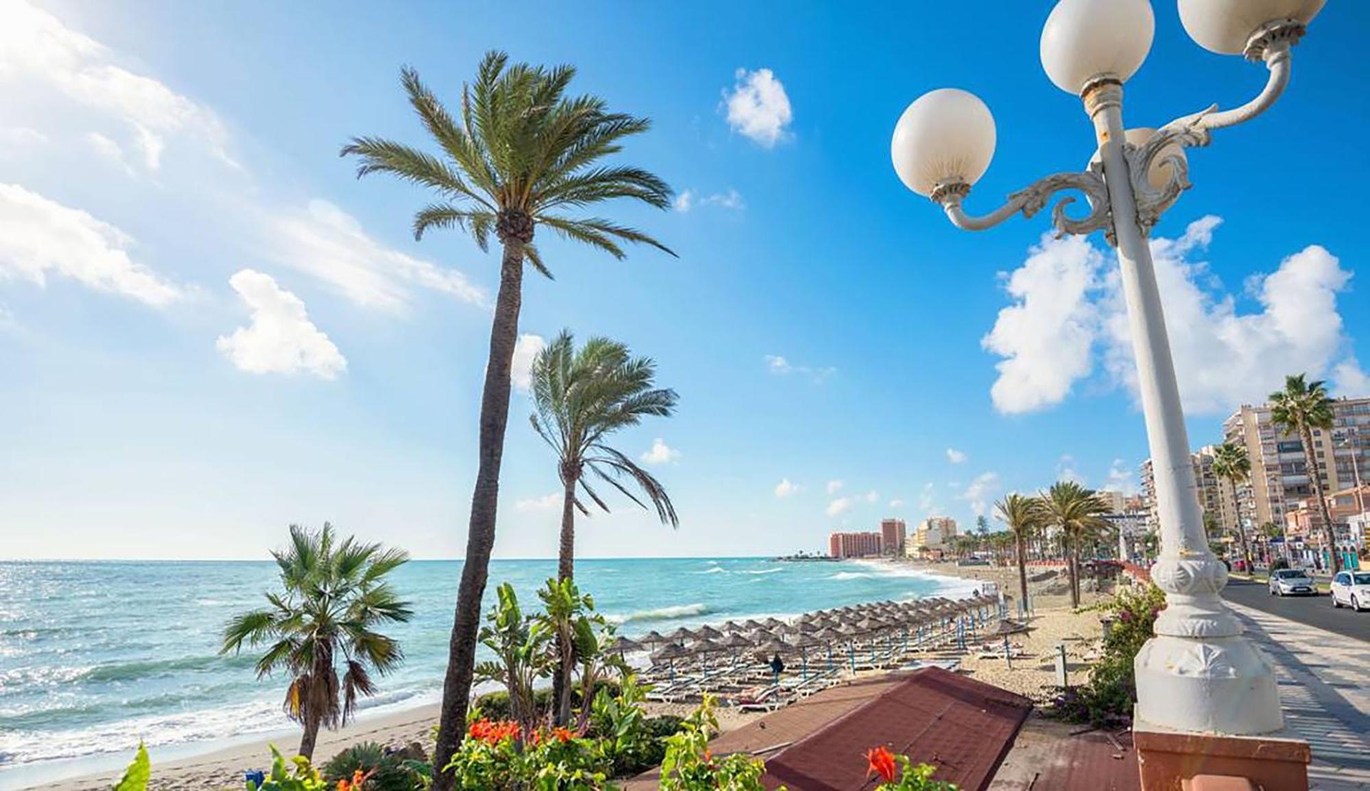 Апартаменты Skysea Benalmadena Puerto Marina Экстерьер фото