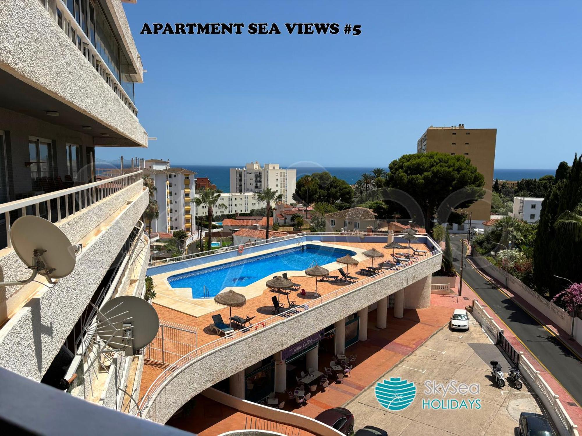 Апартаменты Skysea Benalmadena Puerto Marina Экстерьер фото