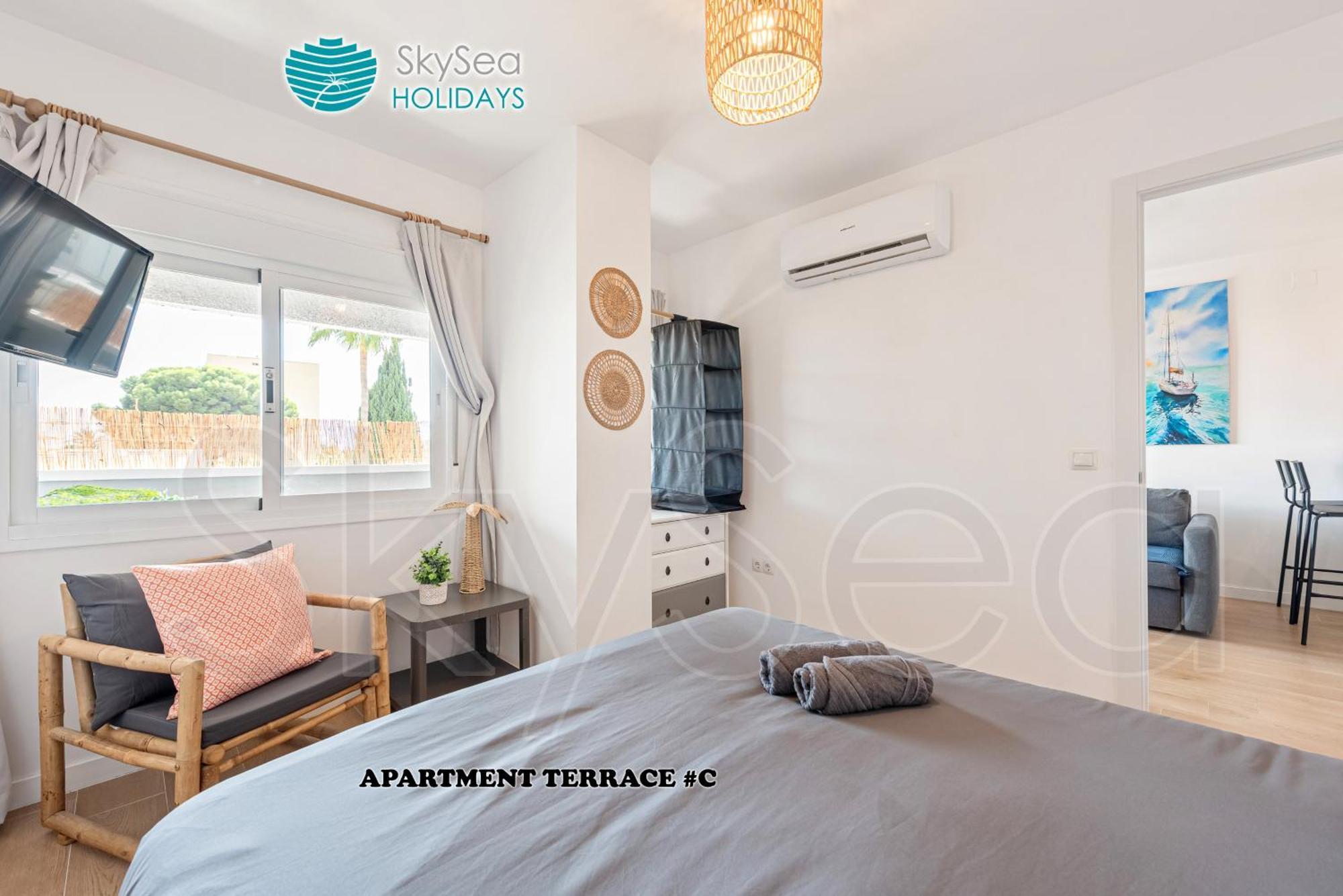 Апартаменты Skysea Benalmadena Puerto Marina Экстерьер фото