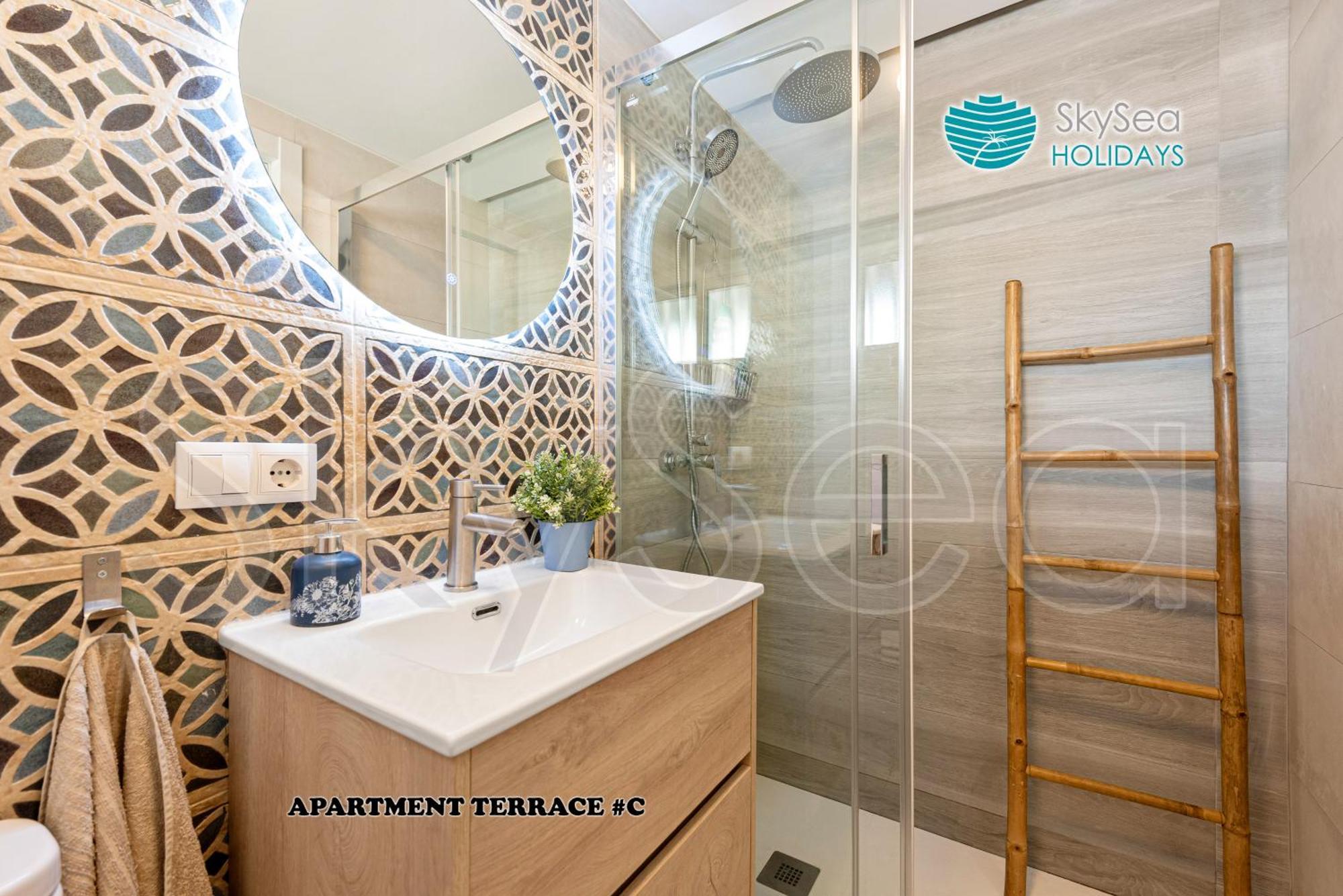 Апартаменты Skysea Benalmadena Puerto Marina Экстерьер фото