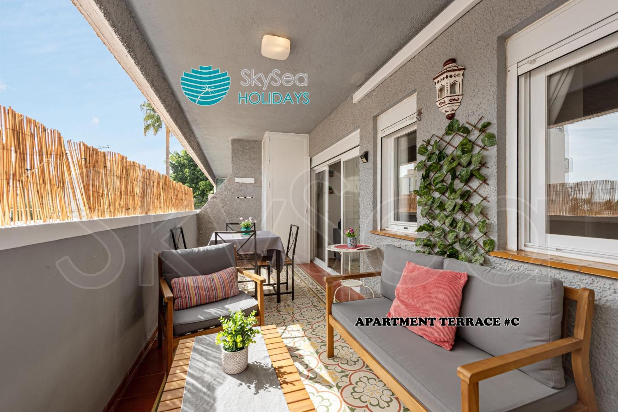 Апартаменты Skysea Benalmadena Puerto Marina Экстерьер фото