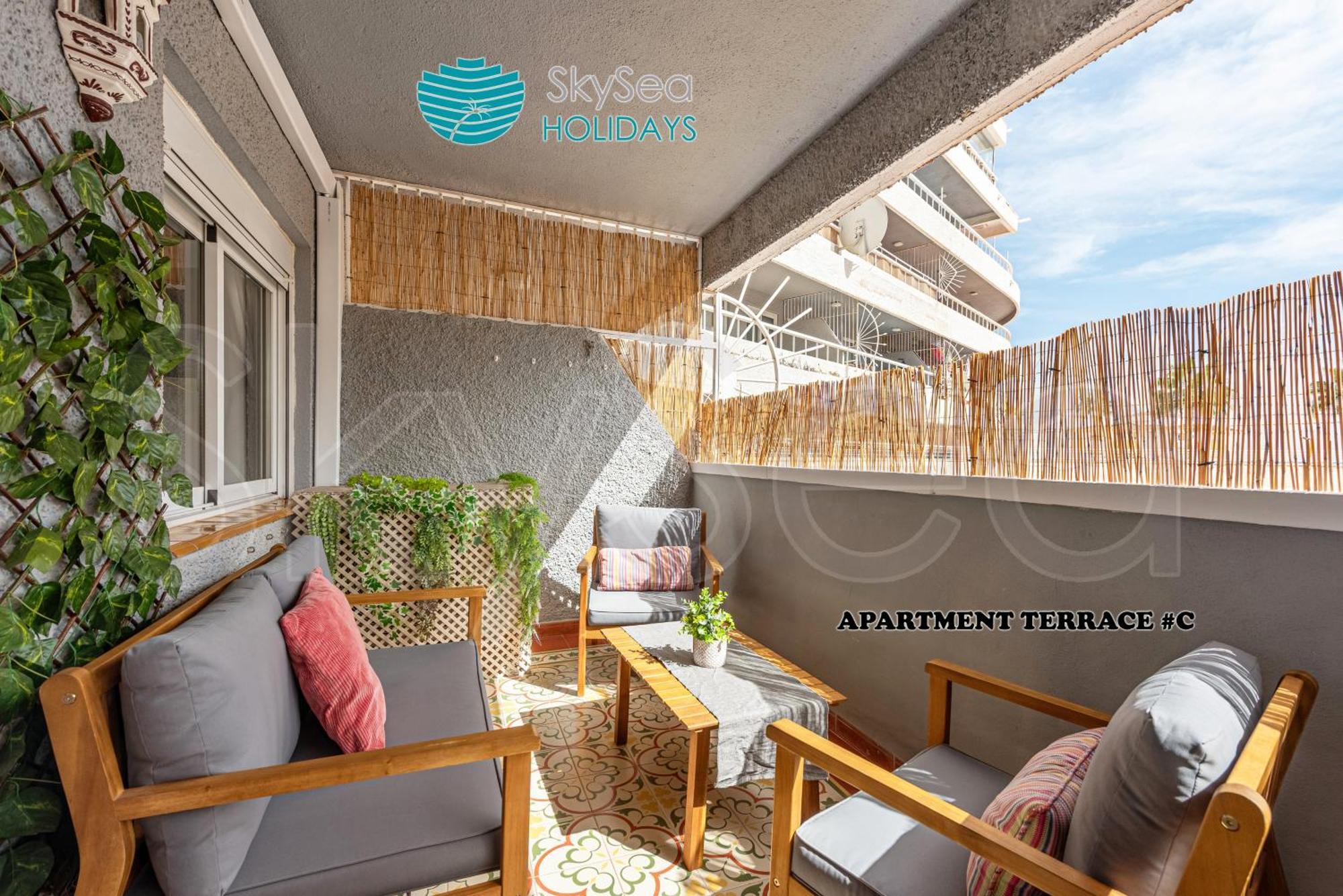 Апартаменты Skysea Benalmadena Puerto Marina Экстерьер фото