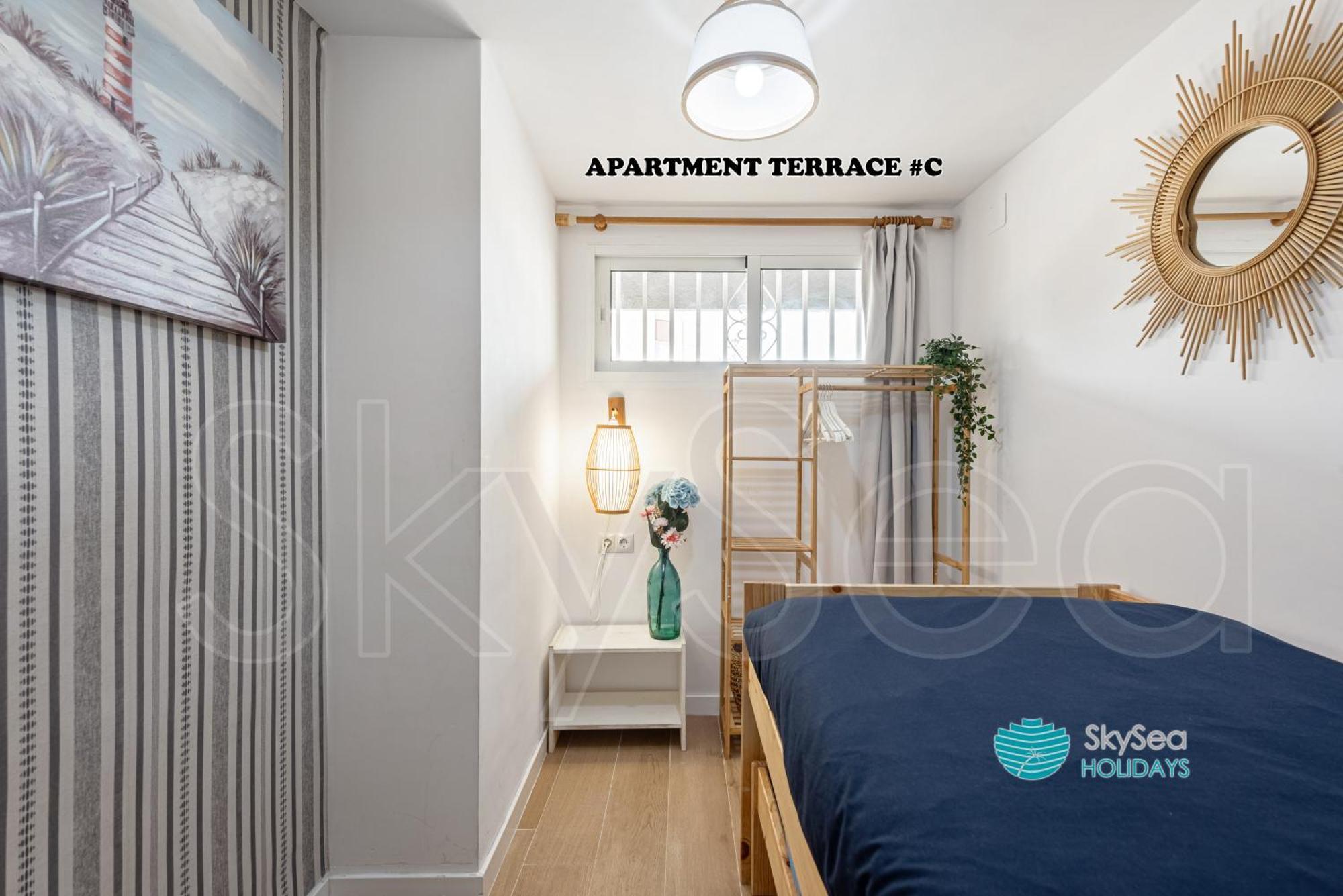 Апартаменты Skysea Benalmadena Puerto Marina Экстерьер фото