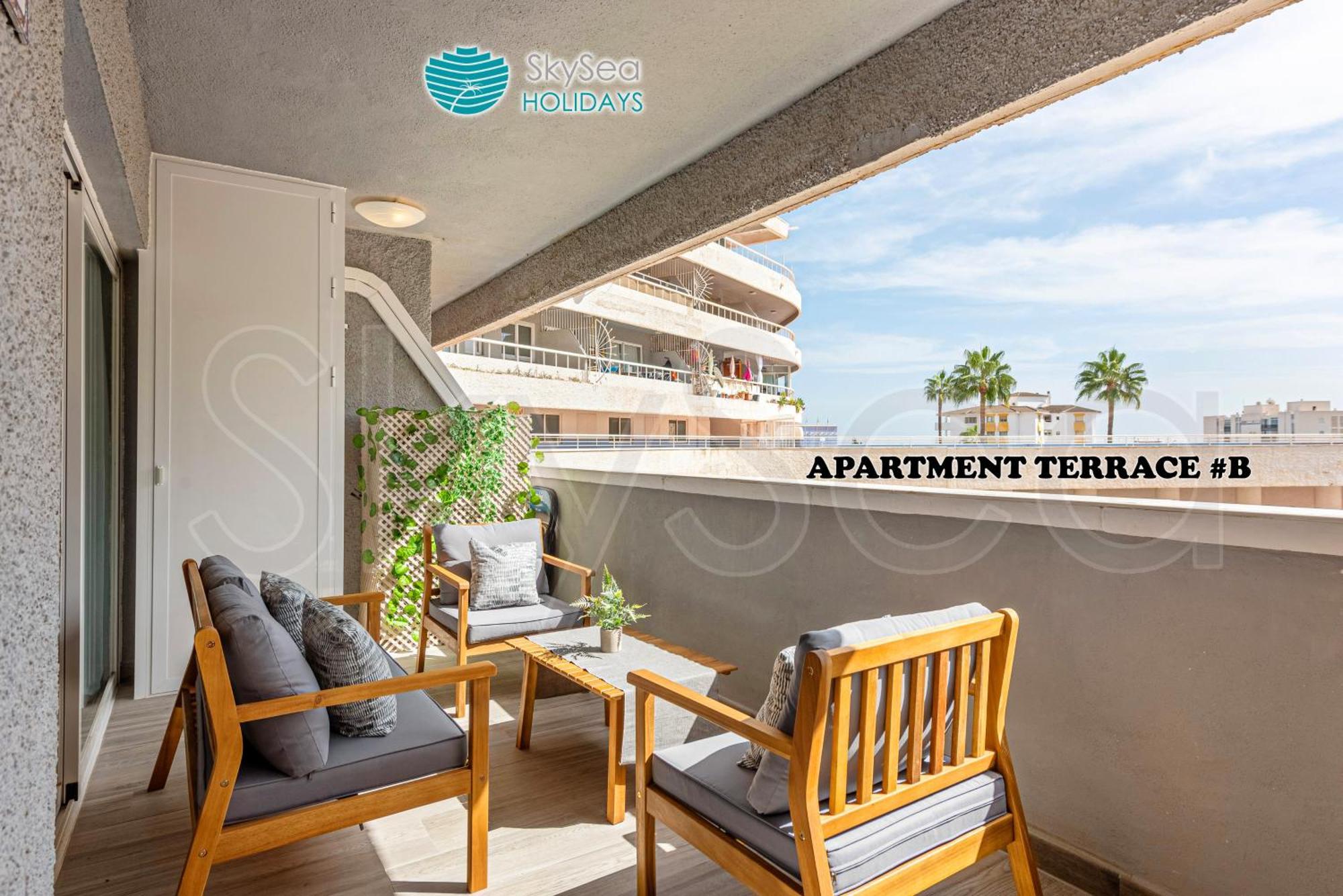 Апартаменты Skysea Benalmadena Puerto Marina Экстерьер фото