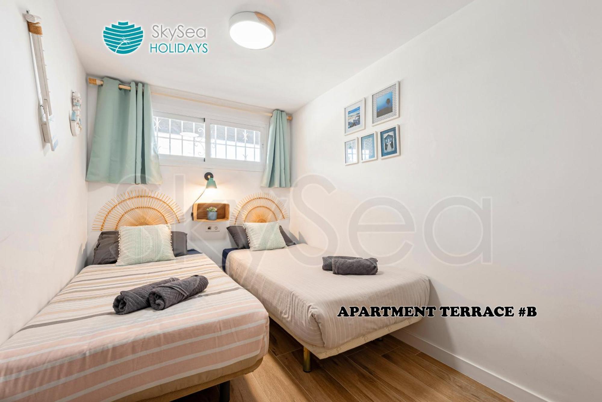 Апартаменты Skysea Benalmadena Puerto Marina Экстерьер фото