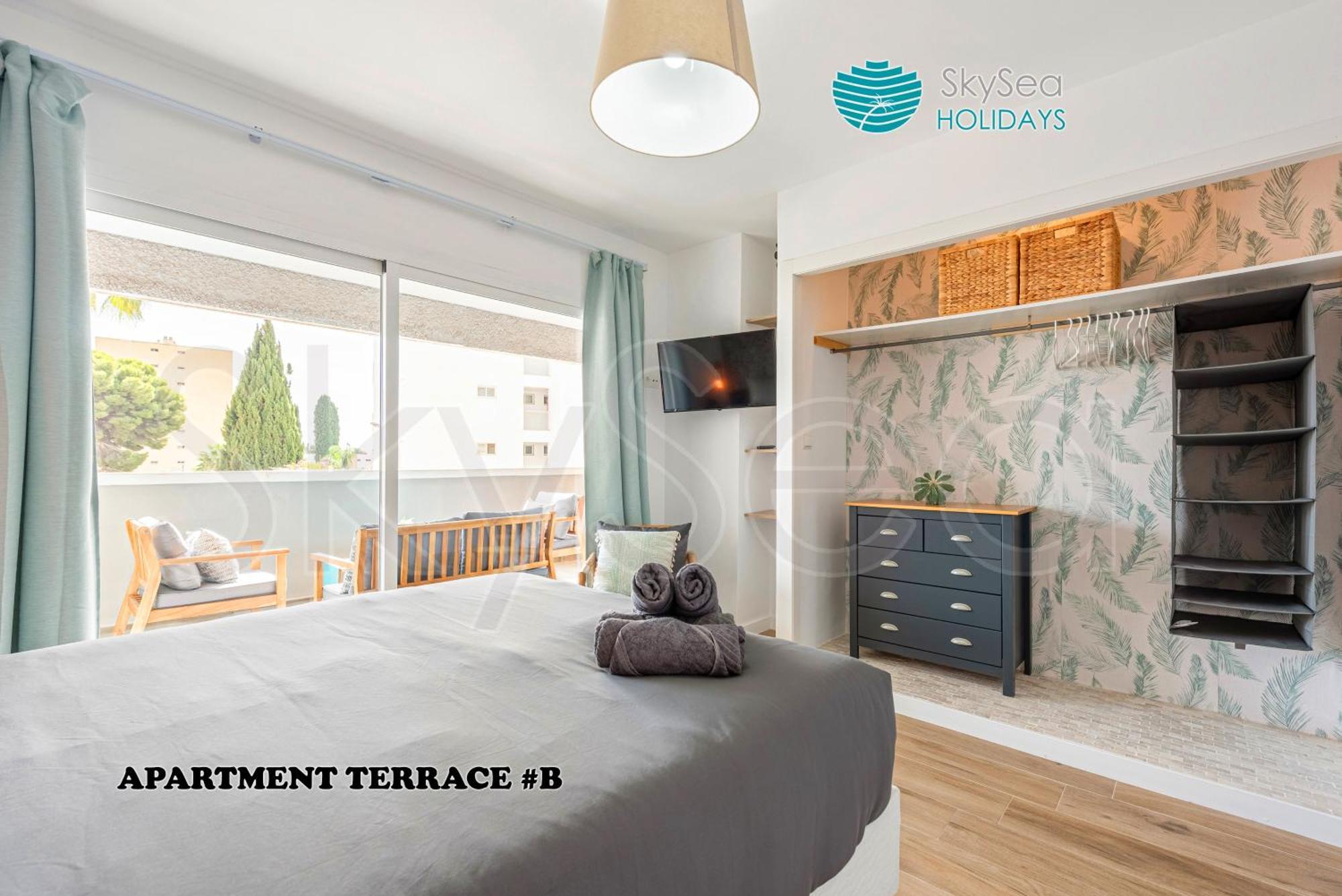 Апартаменты Skysea Benalmadena Puerto Marina Экстерьер фото